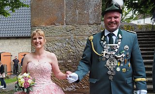 Königin Annica und König Sebastian Schmidt repräsentierten ihren Schützenverein und das Dorf Bellersen mit gewinnendem Charme. - Josef Köhne