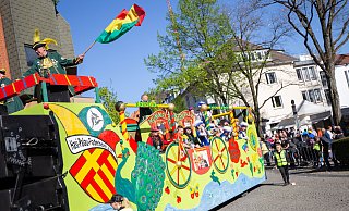 Im Februar zieht die große Karnevalsparade durch die Paderborner Innenstadt. Dann heißt es wieder "Hasi Palau!". - Niklas Tüns