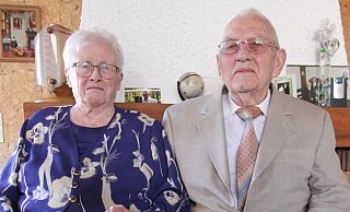 Roswitha und Werner Dustmann sind seit 65 Jahren verheiratet und feiern am Sonntag, 2. April, Eiserne Hochzeit. - Björn Kenter