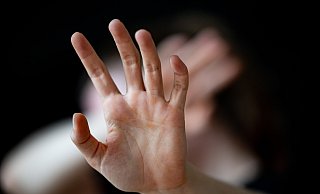 In ganz Deutschland nehmen Gewalttaten zu. Das neue Gewaltschutzgesetz soll Betroffene besser schützen und ihnen Hilfe garantieren. - Fabian Sommer