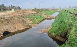 Auf diesem Foto ist zu erkennen, wie sich die Situation im Renaturierungsgebiet der Kleinen Aue augenblicklich darstellt. - Hartmut Stickan