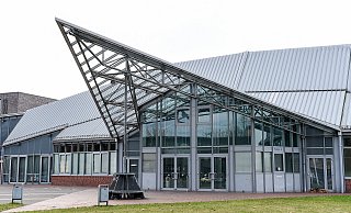 In der Seidensticker Halle sind aktuell noch 180 Geflüchtete aus der Ukraine untergebracht. Müssten Veranstaltungen deshalb ausfallen, würde es teuer. - Christian Weische
