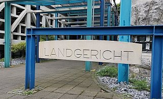 Die Staatsanwaltschaft wirft dem gebürtigen Herforder vor, im großen Stil Geld veruntreut zu haben. - NW Archiv