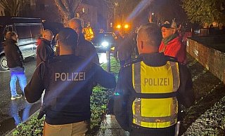 Eine Aktion sogenannter „Spaziergänger“ führte am 3. Januar zu einem Marsch zum Haus der Landrätin. - Benjamin Piel