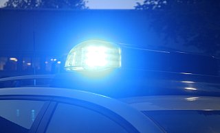 Die Polizei geht von einem Autorennen aus. Symbolfoto: - MT-Archiv
