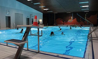 Das Hallenbad Enger musste Öffnungszeiten einschränken oder gar an einzelnen Tagen schließen. - Eike J. Horstmann