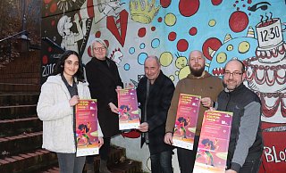 Sevinc Nur Sahin, Beatrix Becker, Peter Kamp, Tim Teilkemeier und Jürgen Schwartz freuen sich auf ein großes, buntes Festival mit viel Jugendkultur. - Judith Gladow
