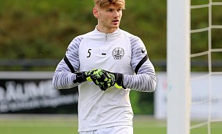 Hat eine interessante fußballerische Laufbahn vorzuweisen: Michael Joel Arnolds, jetzt Torwart beim TuS Lohe. - Egon Bieber