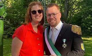 Daniel Gliese und Sina Trilling sind das neue Königspaar in Weiberg. - Johannes Büttner