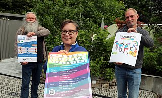 Karsten Karras vom CSD-Orga Team, Friederike Vogt, Koordinatorin LSBTIQ* der Gleichstellungsstelle der Stadt Bielefeld und Bert-Ulf Prellwitz von der Bielefelder Aidshilfe freuen sich auf CSD-Veranstaltungen. - Wolfgang Rudolf