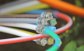 Im Glasfasernetz des Anbieters Deutsche Glasfaser gibt es aktuell Störungen, die unter anderem auch Kunden im Kreis Paderborn betreffen. (Themenbild) - Ulf Hanke