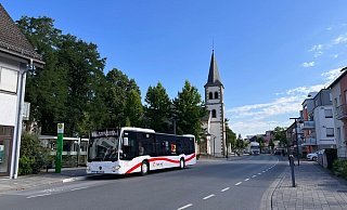 Die Linien R50 und R51 fahren werktags abwechselnd im 30-Minuten-Takt zwischen Paderborn und Schlangen, sodass Fahrgäste alle 15 Minuten einen Bus nehmen können. - NPH
