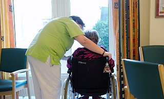 Die einrichtungsbezogene Impfpflicht für den medizinisch-pflegerischen Bereich soll ab dem 15. März in Deutschland gelten. - dpa / Sebastian Willnow