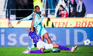 SCP-Stürmer Ilyas Ansah, hier im Duell mit Osnabrücks Oumar Diakhite, hat gegen Kiel gute Chancen auf einen Startelf-Einsatz. - IMAGO/Noah Wedel
