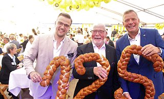 Enkel Benedikt Goeken, Großvater Georg Goeken und Vater Matthias Goeken haben gemeinsam den Betrieb Goeken Backen geprägt. - Burkhard Battran