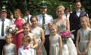 Dominik ,,derErste“ und Anja ,,die Aktive“ Franke sind das Nordborchener Königspaar. - Reinhard Peters