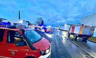 Die Hövelhofer Feuerwehr konnte die Lage zügig kontrollieren. - Jens Reddeker