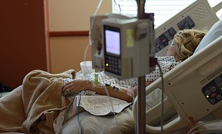 In der Notaufnahme des Klinikums Herford haben die Ärztinnen und Ärzte rund 40.000 Patientenkontakte pro Jahr. - dpa