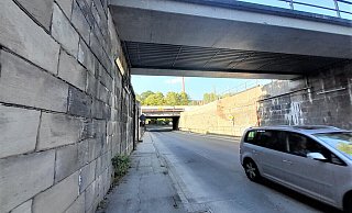 Noch ist freie Fahrt oben drüber und unten durch. - Simone Flörke