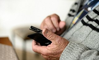 Mit perfiden Tricks haben die Angeklagten insbesondere Senioren um ihr Geld gebracht. - Symbolfoto