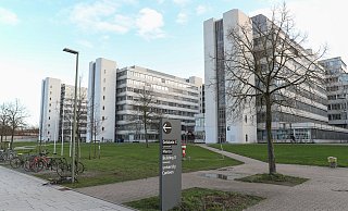 Auch an der Uni Bielefeld wurden zur zur Überprüfung Tausende Bücher gesperrt. - Friso Gentsch