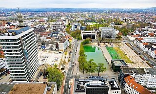 So könnte nach einem Entwurf der Redaktion der naturnahe See auf dem Kesselbrink aussehen (Montage). - Eike J. Horstmann