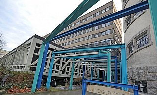 Wegen des Verdachts des schweren Bandendiebstahls und weiterer Delikte muss sich ein 40-jähriger Verler zusammen mit vier Komplizen vor dem Landgericht Bielefeld verantworten. - Archivbild