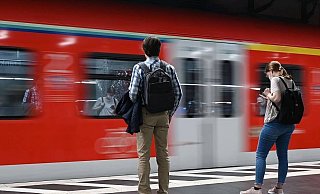 Das Entlastungspaket der Ampel sieht auch eine Nachfolgelösung für das 9-Euro-Ticket vor. - Arne Dedert/dpa