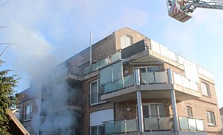 Brand im Erdgeschoss eines Mehrfamilienhauses. - Polizei Kreis Minden-Lübbecke