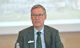 Sven-Georg Adenauer, Gütersloher Landrat: „Die Intensität der Übergriffe auf Staatsbedienstete ist mit den Vorjahren nicht zu vergleichen."