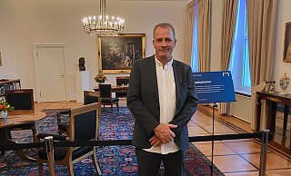 Zum Bürgerfest gehörte auch die Gelegenheit, das Schloss mit dem Amtszimmer Frank-Walter Steinmeiers zu besichtigen. - Lammers