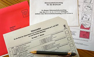 Die Dresdner staunten beim Öffnen ihrer beantragten Briefwahl nicht schlecht. Die EU-Stimmzettel waren für die Wahl in NRW bestimmt. - picture alliance / Rupert Oberhäuser