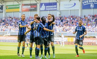 Die Paderborner sind absolut heimstark und haben bisher alle Spiele in der Home-Deluxe-Arena gewonnen. Auch Freitagabend wollen sie wieder zusammen mit den Fans jubeln. - Besim Mazhiqi