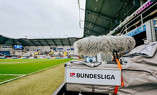 Der SC Paderborn kassierte zuletzt TV-Gelder in Höhe von 17 Millionen Euro. Nun muss der OWL-Zweitligist wohl Abstriche machen. Wie groß diese sind, entscheidet sich auch am kommenden Sonntag. - Besim Mazhiqi