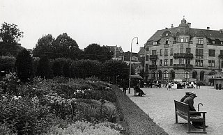 Der Kaiser-Wilhelm-Platz Anfang des letzten Jahrhunderts war einst ein Park. Heute heißt er Kesselbrink. - Privat