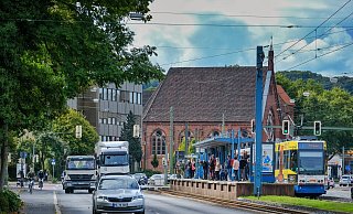 Ab November wird die Artur-Ladebeck-Straße beginnen. Dann sollen die vier Fahrspuren auf zwei reduziert werden. - Andreas Zobe/NW