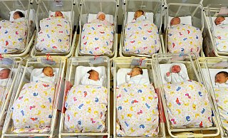 Viele Babys erblickten am Neujahrstag 2024 in den Krankenhäusern Ostwestfalen-Lippes das Licht der Welt und bereichern nun das Leben ihrer Eltern. - Waltraud Grubitzsch