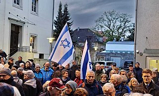 Die Teilnehmer der Veranstaltung zeigten Solidarität mit Israel. - Michaela Heinze