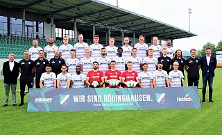 Gut aufgestellt: Das neue Team von Fußball-Regionalligist SV Rödinghausen. - Andreas Gerth
