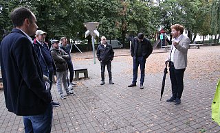 Die Mitglieder der CDU beim Ortstermin. Links Philip Kleineberg, rechts René Siekmann. - Björn Kenter