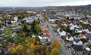 Stieghorst hat sich zum wichtigen Campus-Standort in Bielefeld entwickelt. Ein Straßenabbruch nach Starkregenfällen stellt den Stadtbezirk vor Probleme. - Eike J. Horstmann