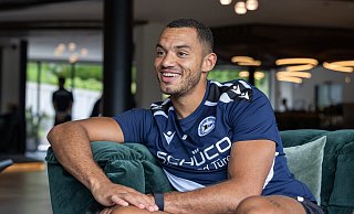 Jeredy Hilterman, der Nationalspieler Surinams, wechselt als Stürmer zu Arminia Bielefeld. - Oliver Krato