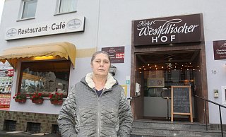 Chefin Radica Vanku hat Silvester die Türen des "Westfälischen Hofs" nach 20 Jahren für immer geschlossen. Sie macht nur noch im Gohfelder "Kartoffelhaus" weiter. - Ulf Hanke