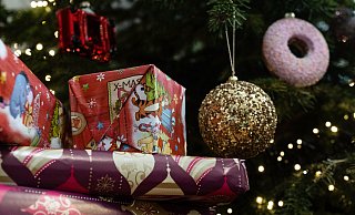 Aktuell gibt es Krieg in Europa und im Gaza-Streifen. Die NW hat mit Geistlichen darüber gesprochen, wie man in diesen Zeiten Weihnachten feiert. - dpa
