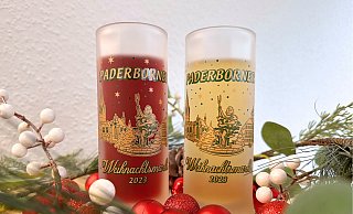 In diesem Jahr zieren der Dom, der Neptunbrunnen und die Gaukirche das beliebte Weihnachtsmarkt-Mitbringsel. - Stadt Paderborn/Lea Horstmann