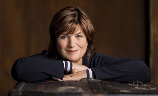 Mitte November in Bielefeld: Die bekannte TV- und Radio-Moderatorin Christine Westermann liest im Stadttheater aus ihrem Buch „Die Familie der anderen“. - Ben Knabe/networks/pr