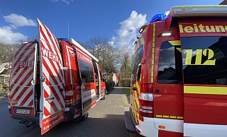 Neben den Löschzügen der Gemeinde Herzebrock - Clarholz waren auchSonderfahrzeuge und -geräte des Kreisfeuerwehrverbandes im Einsatz - Thorsten Heß