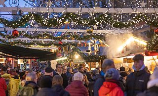 Immer gut besucht: Der Bielefelder Weihnachtsmarkt zwischen Weihnachten und Silvester im Jahr 2022. - Oliver Krato