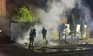 Die Feuerwehr musste mitten in der Nacht zum Brandort ausrücken. - privat