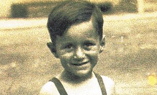 Unter den Verschleppten am 31. März 1942 war auch dieser kleine Junge aus Bielefeld. - Sammlung Brigitte Decker